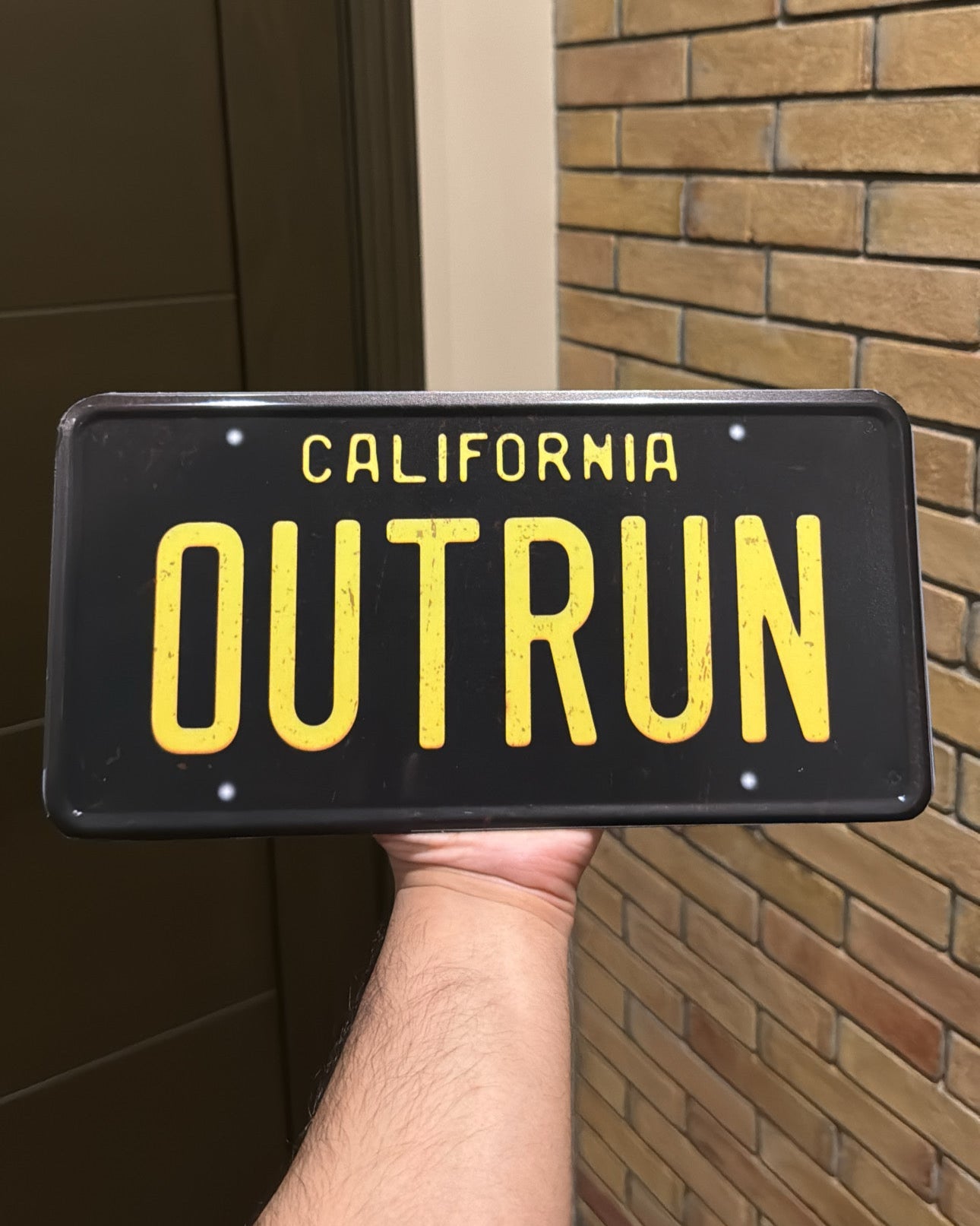 California OUTRUN Plate