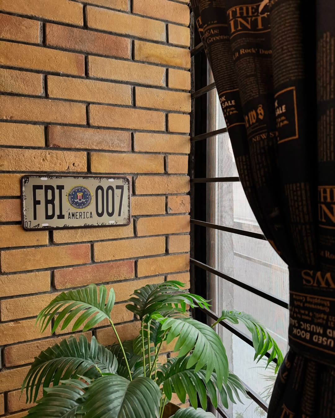 FBI 007 Plate