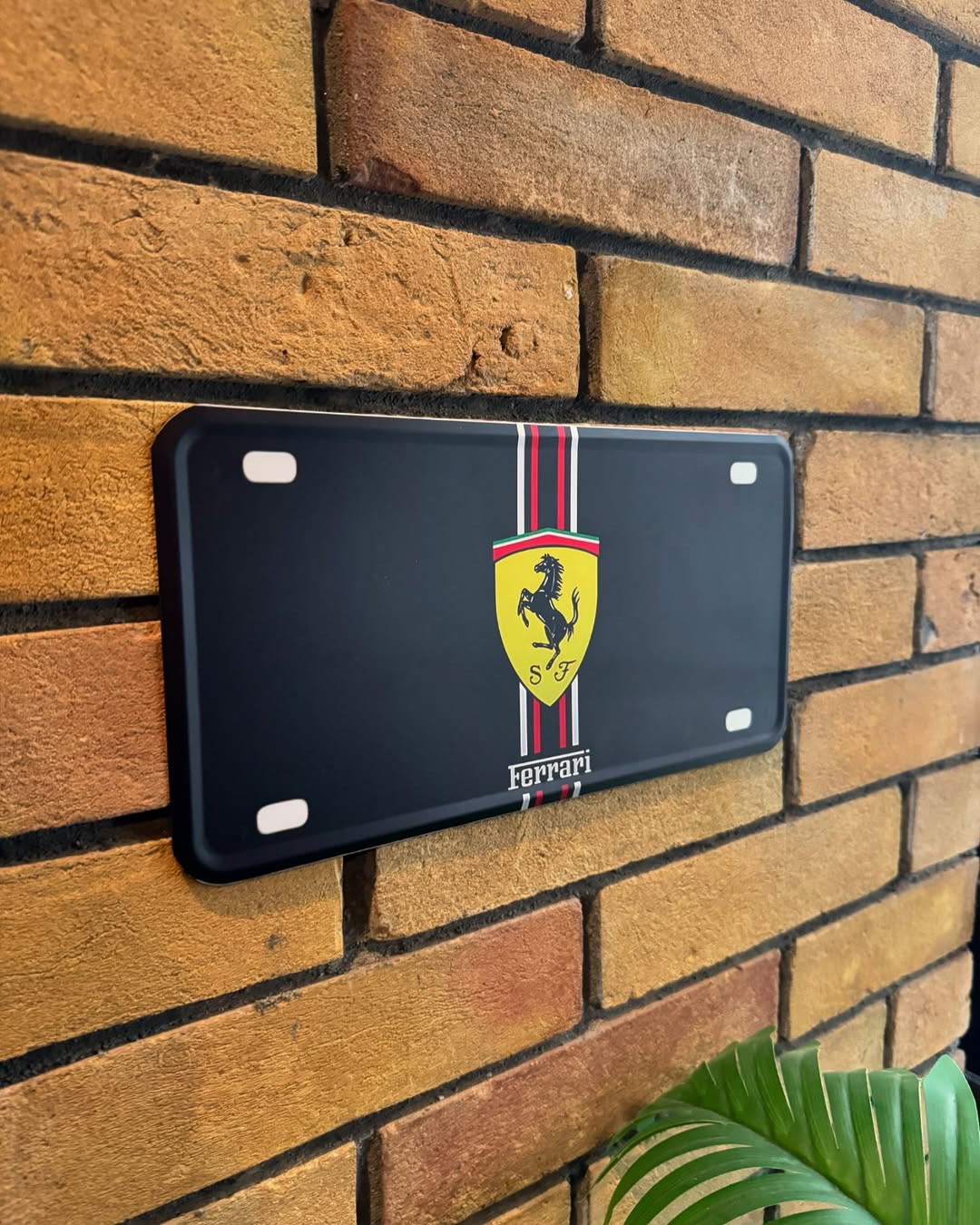 Ferrari Logo Plate