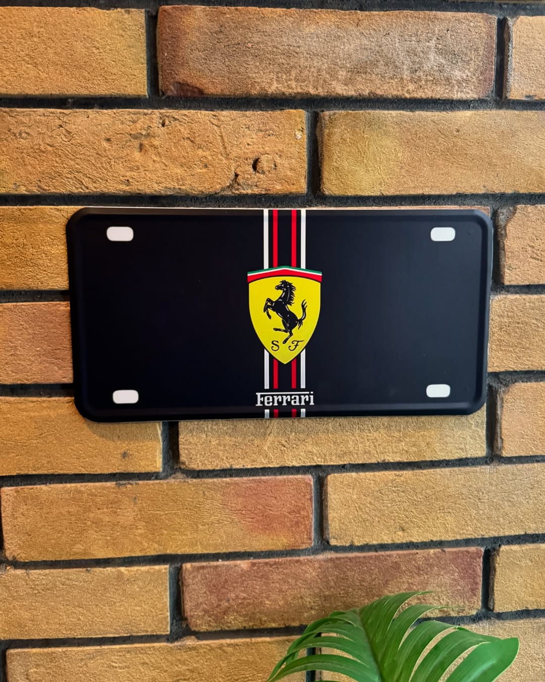 Ferrari Logo Plate